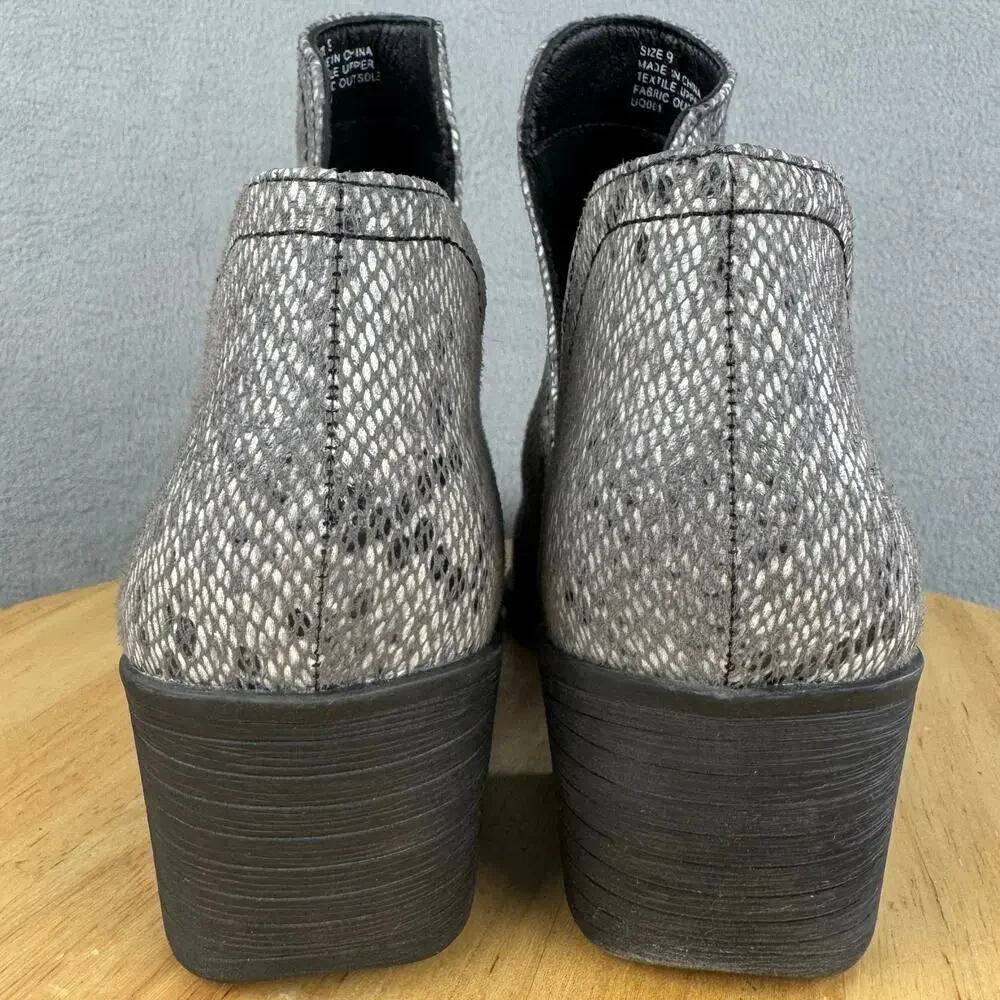 Volatile Gray Faux Snakeskin Pull-On Block Heel Western Ankle Boots Women’s 9 US